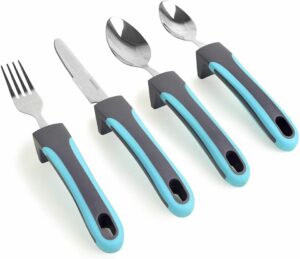 Khám chữa bệnh, tư vấn miễn phí cho người cao tuổi tại xã Tân Thịnh nhân ‛‛Tháng hành động vì người cao tuổi Việt Nam” năm 2020