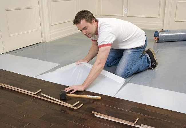 Hình ảnh tin tức Hội Liên Hiệp phụ nữ huyện Trấn Yên, huyện Văn Yên và phường Nam Cường trao tặng Trung tâm Y tế thành phố Yên Bái 700 chiếc mũ chắn giọt bắn