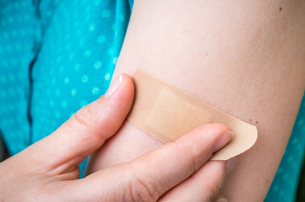 Hình ảnh tin tức Thăm, khám và tặng quà Mẹ Việt Nam anh hùng Nguyễn Thị Lô